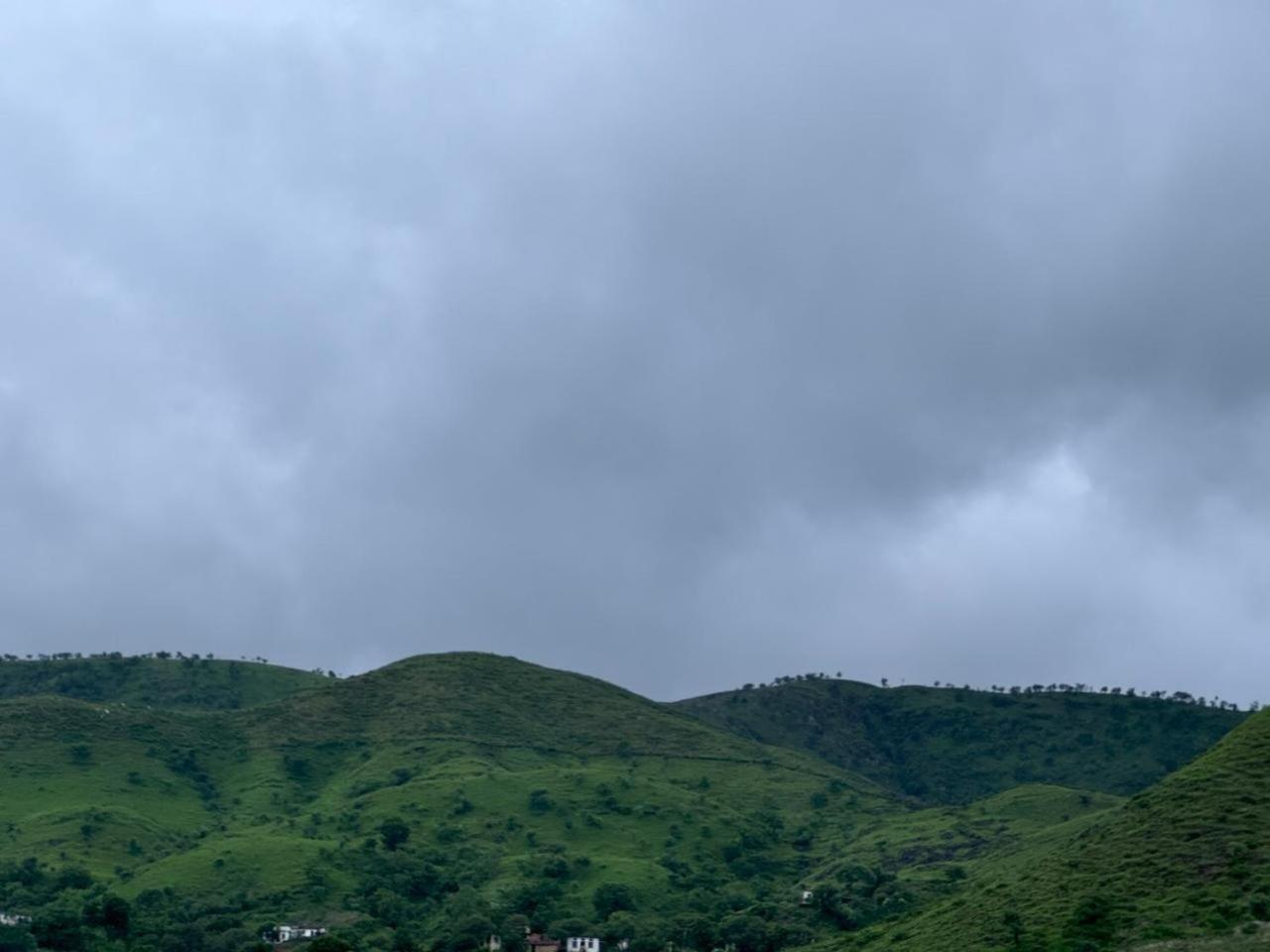 Jag Aravali Resort Udaipur By Naina Staycation - Best For Corporate Events - Family Parties - Mice المظهر الخارجي الصورة